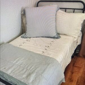 Elegant Light Blue Bedding Set